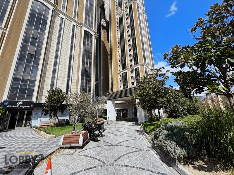 ATAŞEHİR UPHİLL TOWERS 2+1 BOŞ SATILIK YETİŞENE FIRSAT